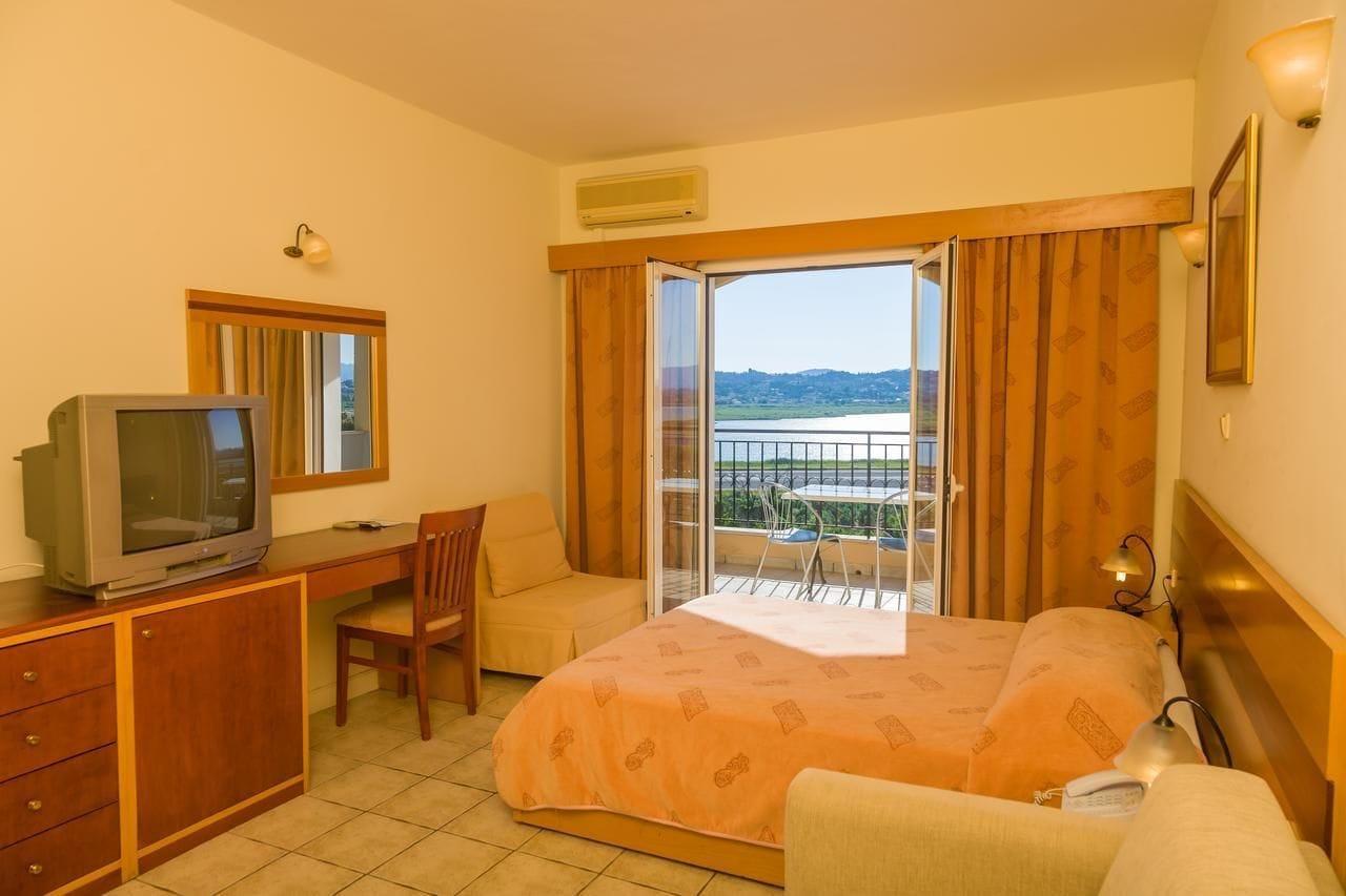 Corfu Hellinis Hotel Kanoni (Corfu) Exterior foto